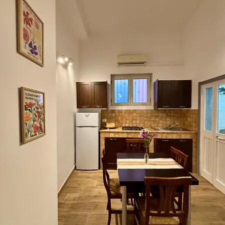 La Pergola Del Centro برينديسي